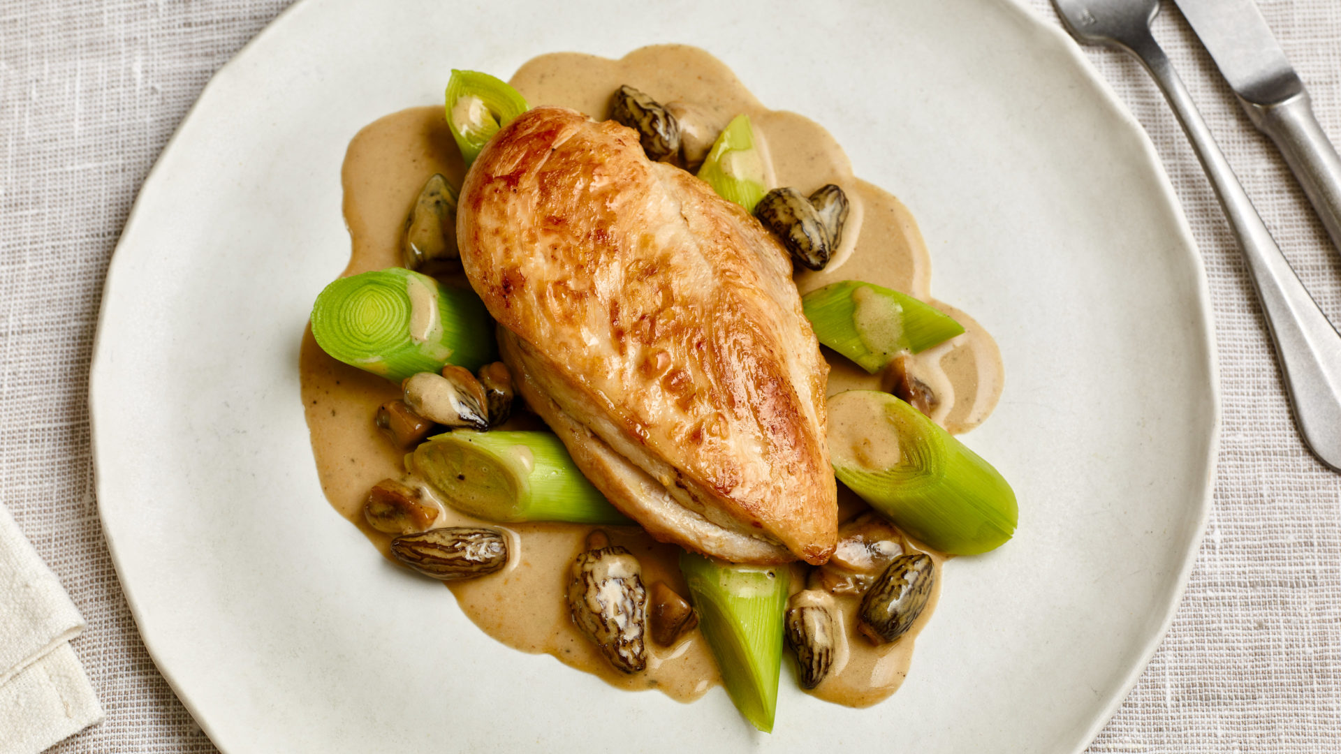 Chicken with morels and sherry wine sauce